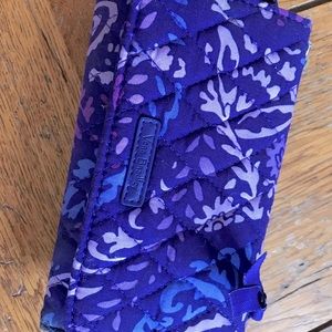 Vera Bradley Wristlet w RFID